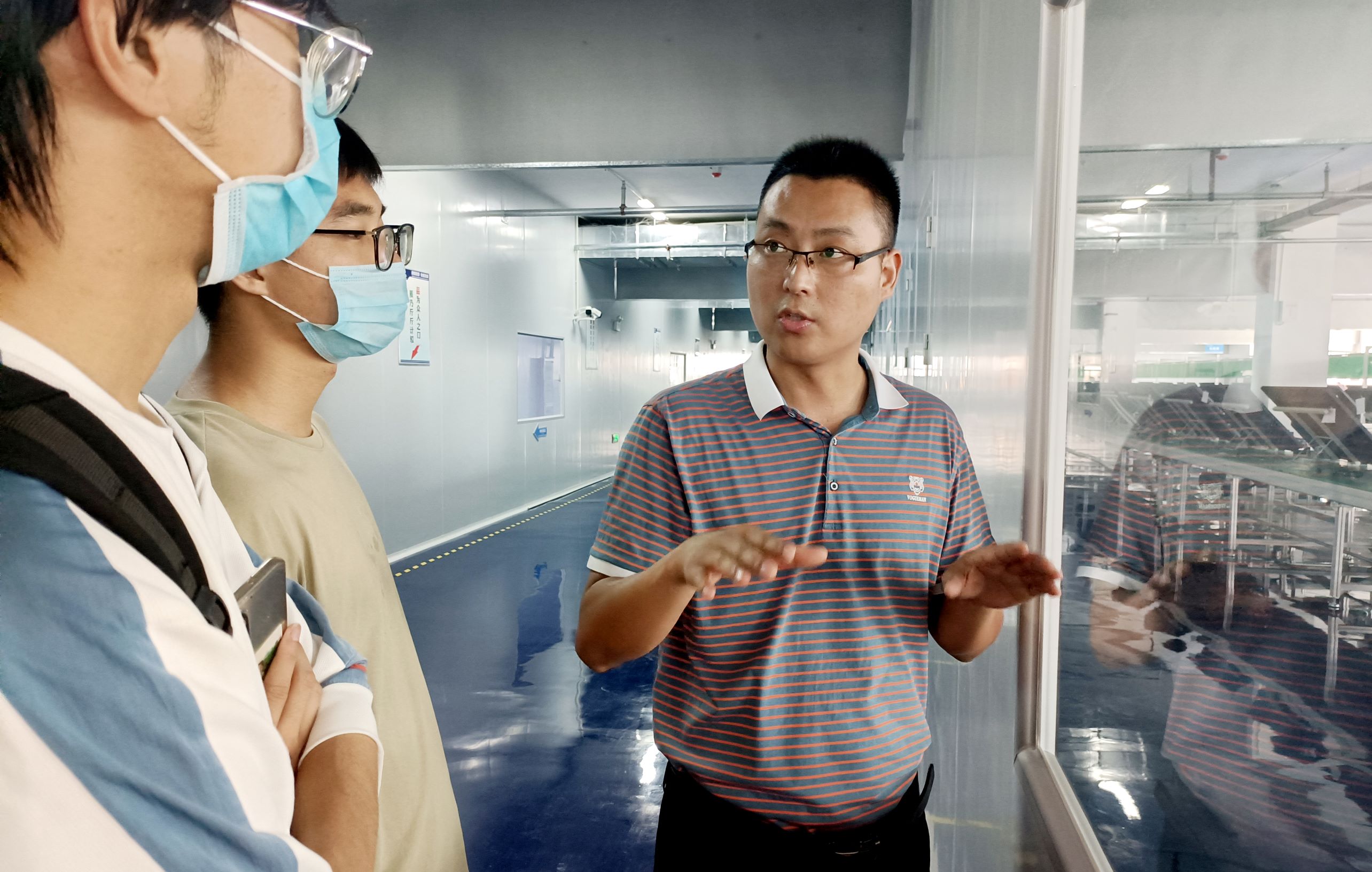 安理大人工智能学院授牌仪式在新百胜集团举行